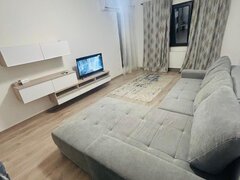 Militari, Grozavesti